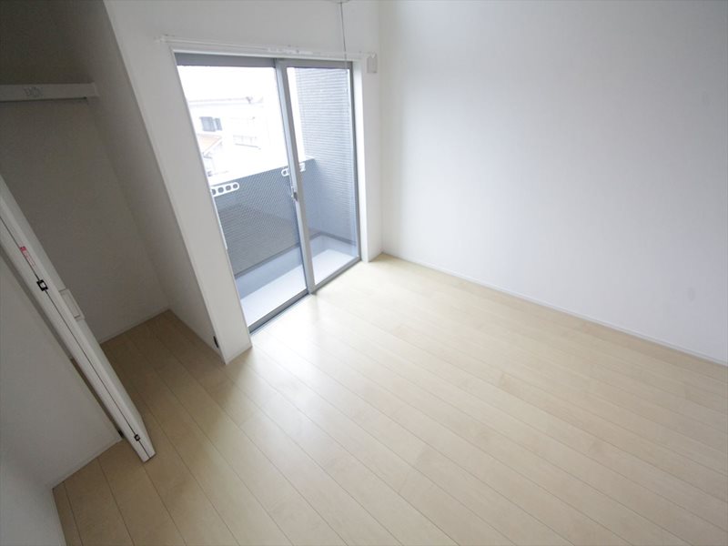 有縁（ウーエン） 洋室6帖　ロフト5.4帖（収納でも部屋でも使えます）