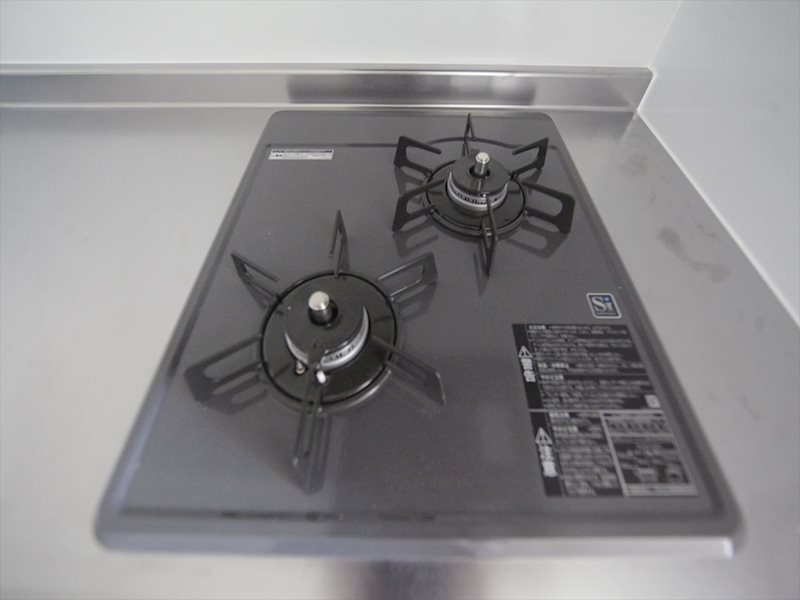 有縁（ウーエン） システムキッチン（ガス2口）冷蔵庫・レンジ等ご用意できます