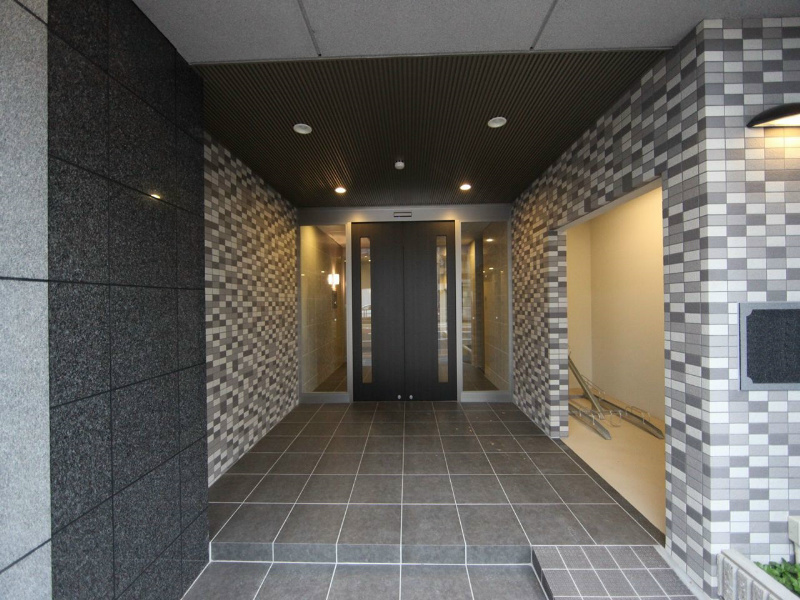 プレミアマルシェ白壁 外観　宅配ＢＯＸ　防犯カメラ　オートロック　1フロア2部屋