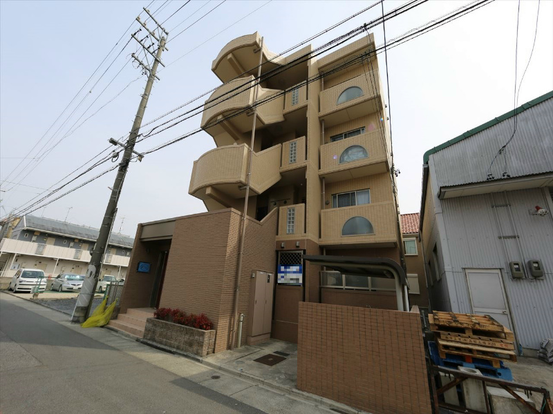 外観　オートロック　駐輪場有り