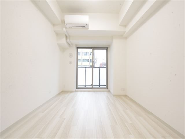 エステムコート名古屋今池アーバンゲート 洋室8.1帖　エアコン完備　バルコニーに面しています