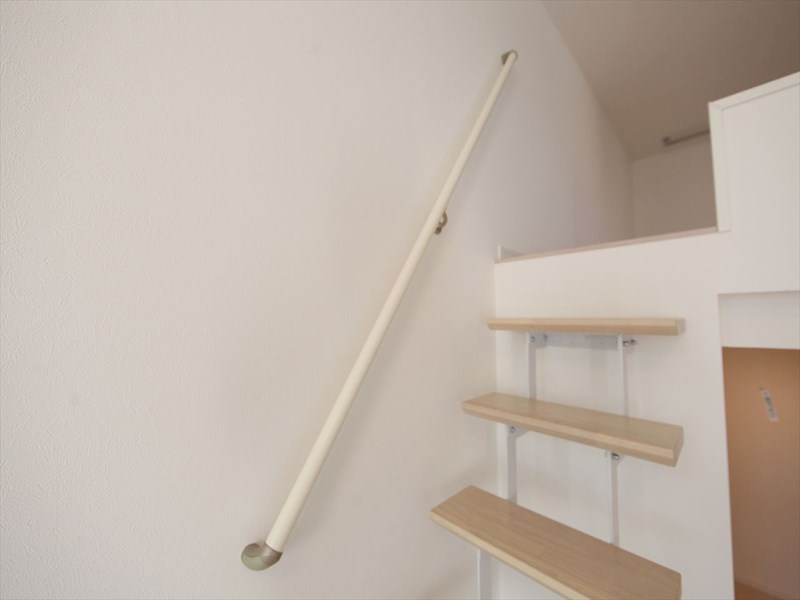 ｉーＦＬＡＧ（アイフラッグ） お部屋に階段あり
