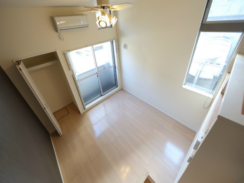 パークサイド北斗 洋室6.6帖　上階ロフト6.6帖（収納でも部屋でも使えます）
