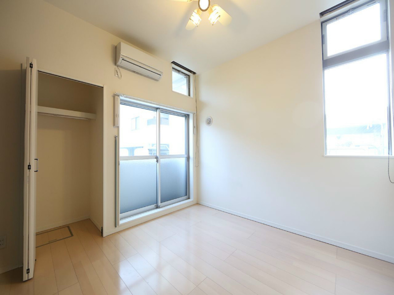 パークサイド北斗 洋室6.6帖　上階ロフト6.6帖（収納でも部屋でも使えます）