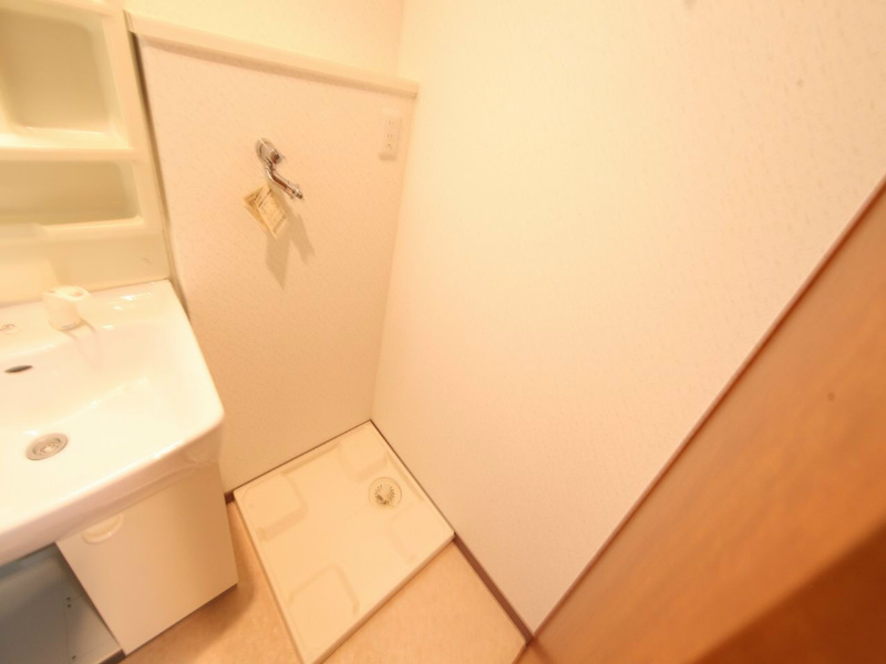 レーベスト志賀本通 脱衣所　室内洗濯機置き場