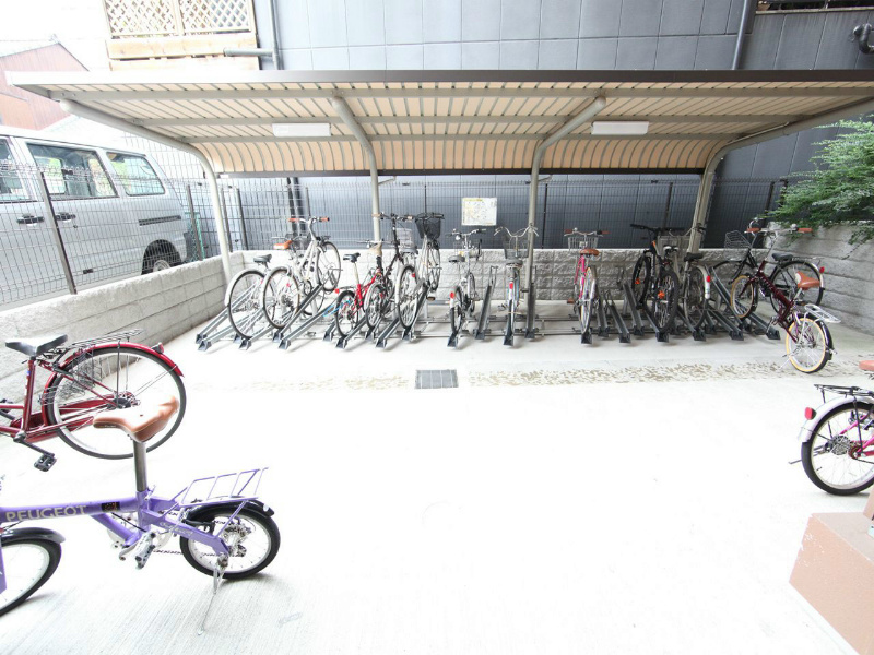 ライジングコート名古屋駅前東 屋根付駐輪場