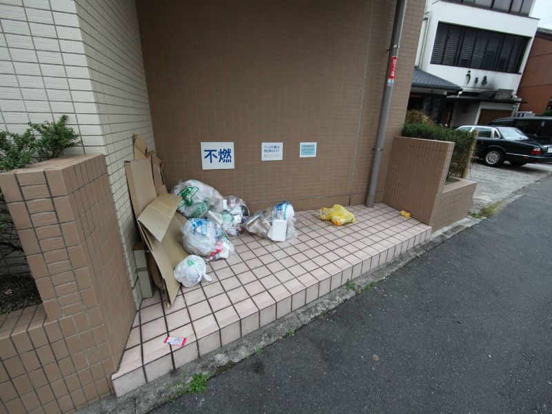 トリニティＭ3 敷地内ゴミ置き場