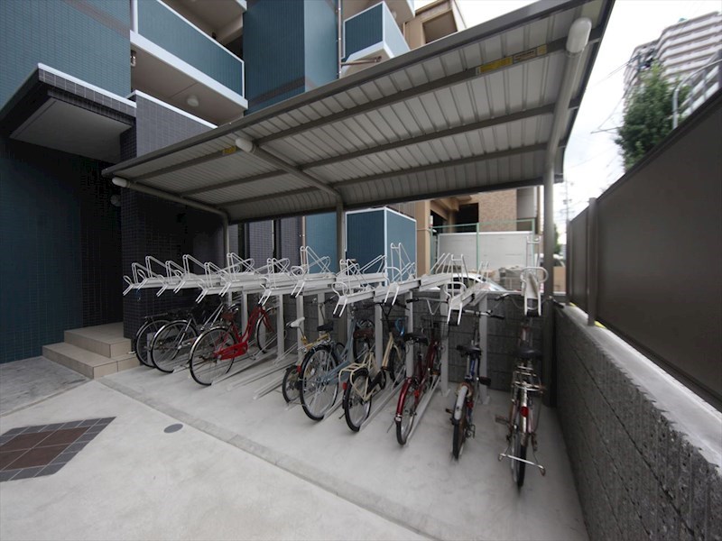 アスティオン 屋根付き駐輪場
