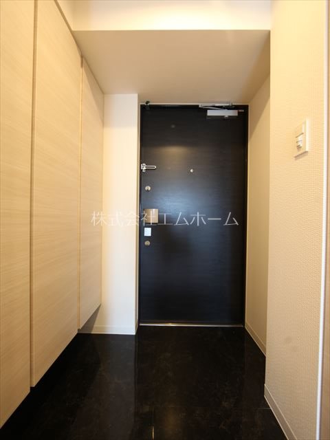 S-RESIDENCE葵Ⅱ 玄関（シューズボックス完備）