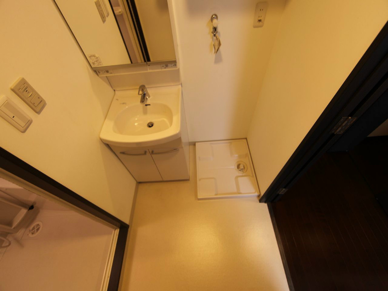 ビオラ名駅西 脱衣所　独立洗面台付　洗濯機ご用意できます