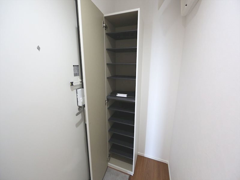 ROBOT HOUSE 名古屋南 玄関　シューズボックス付（収納充実してます）
