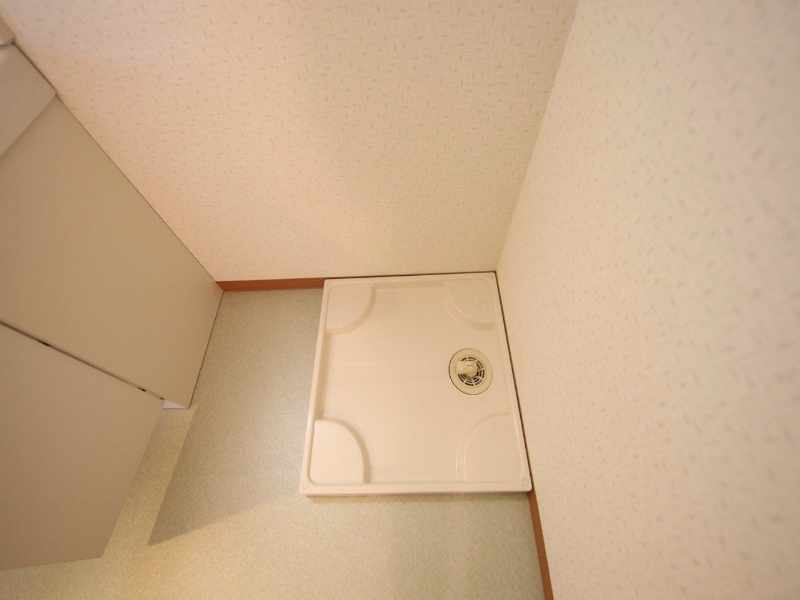 プリミエール松園 室内洗濯機置き場