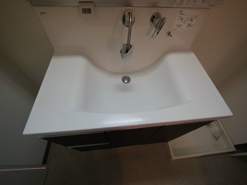 エルミタージュ新栄 脱衣所　独立洗面台（シャンプードレッサー）洗濯機用意できます