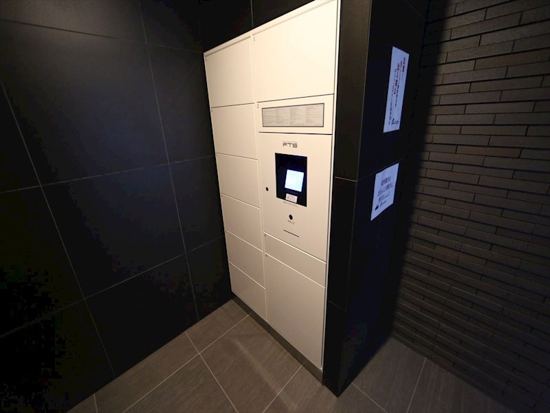 ラトゥール代官町ＷＥＳＴ 宅配ＢＯＸ完備