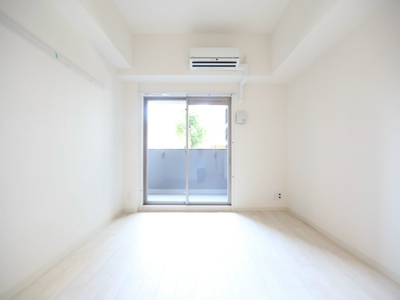 プレサンス久屋大通セントラルパーク 洋室8帖　クローゼット付（収納充実してます）