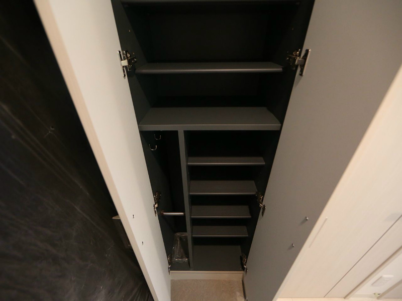 プレサンス久屋大通セントラルパーク 玄関　シューズボックス付（収納充実してます）