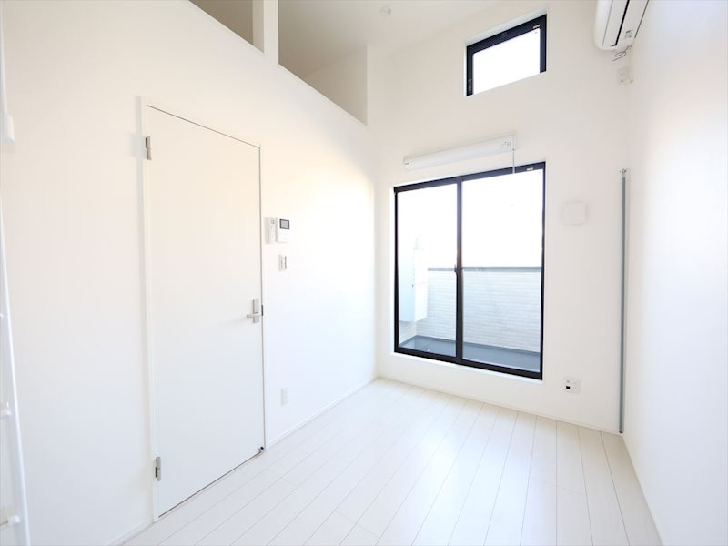 イルクオーレ高道町 洋室5.5帖　ロフト4.6帖（収納でも使えます）