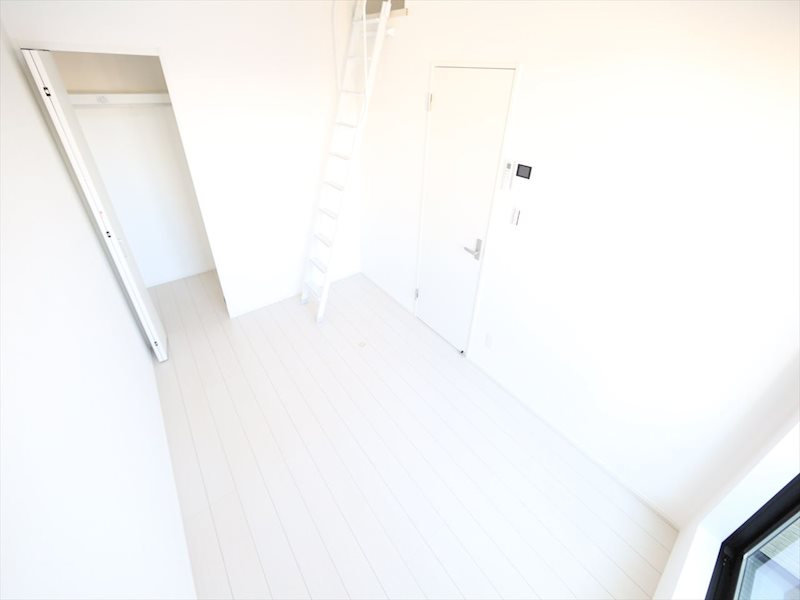 イルクオーレ高道町 洋室5.5帖　ロフト4.6帖（収納でも使えます）