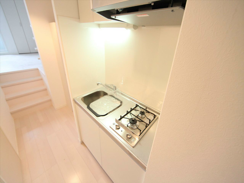 ラハト今池 システムキッチン（ガス2口）冷蔵庫・レンジ等ご用意できます