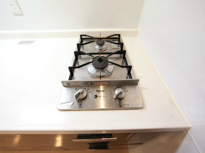 レジディア白壁 システムキッチン（ガス2口）冷蔵庫・レンジ等ご準備できます