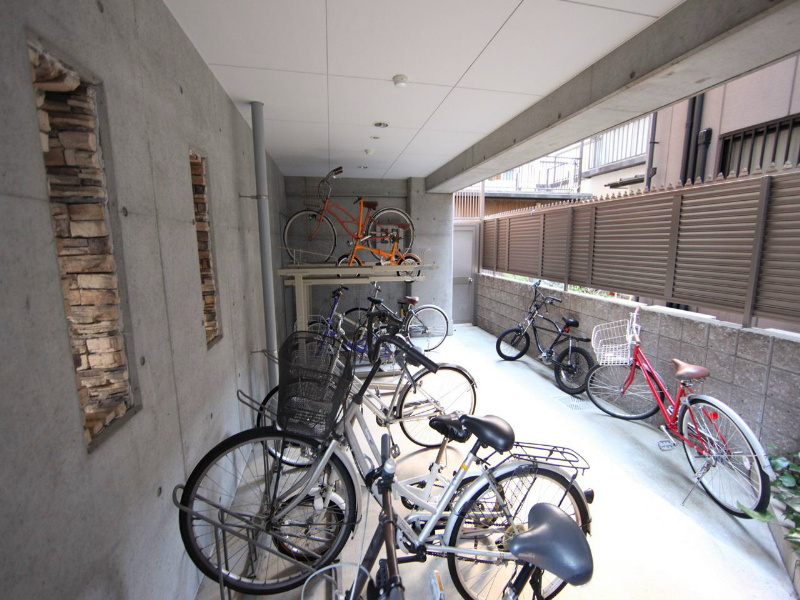プライムヒルズ 屋根付き駐輪場