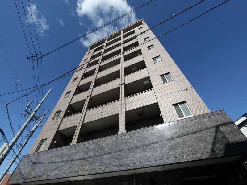 ロア金山 外観　防犯カメラ付　オートロック付　家具家電ご用意できます