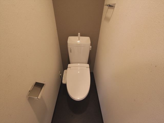 アドバンス名古屋モクシー 温水洗浄便座付トイレ
