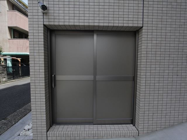 オークスクエア吹上 敷地内ゴミ置き場