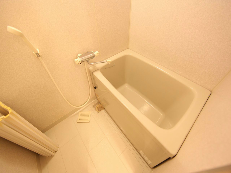 ベレーサ葵 バスルーム（お風呂トイレ別）