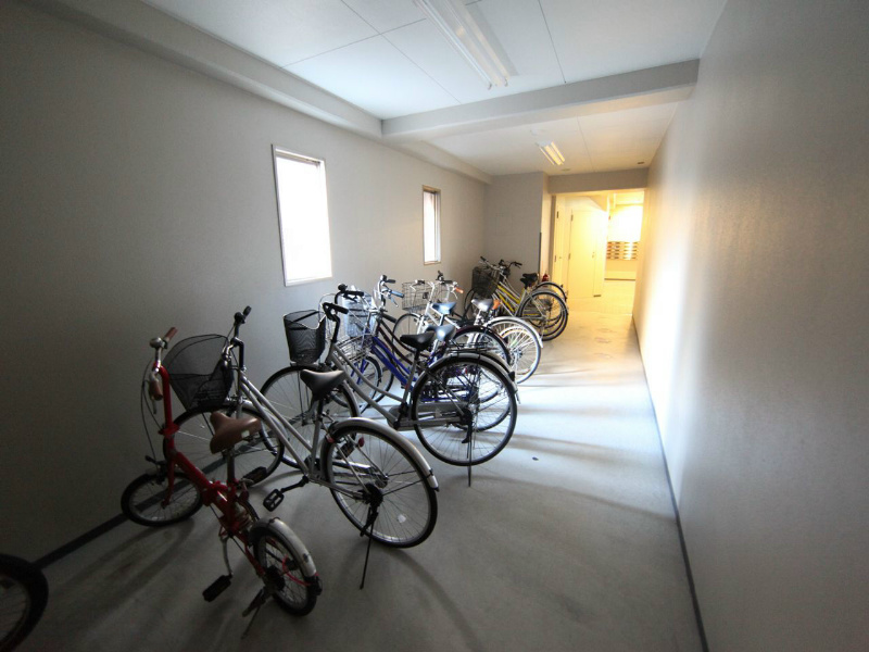ウイステリア名城 屋根付き駐輪場