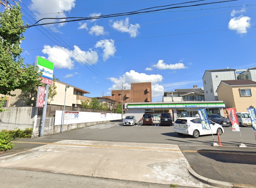 Ｌｕｎａｐｏｒｔ（ルナポート） ファミリーマート港陽一丁目店