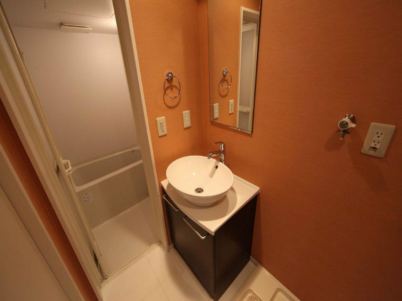 ベーセーベージェー 脱衣所　オシャレな洗面台付　洗濯機ご用意できます