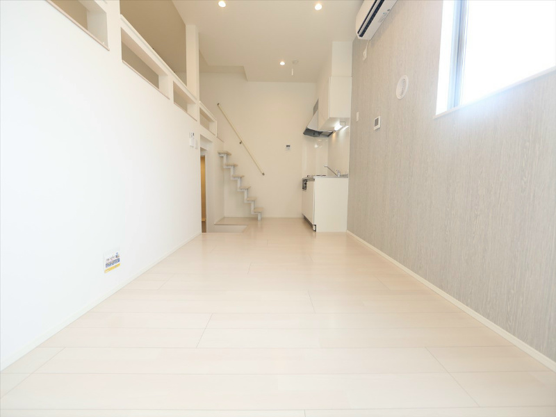Ｍａｉｓｏｎ　Ｌａｆｒｅ（メゾンラフレ） ＬＤＫ8.4帖　洋室5.0帖　ロフト4.5帖　