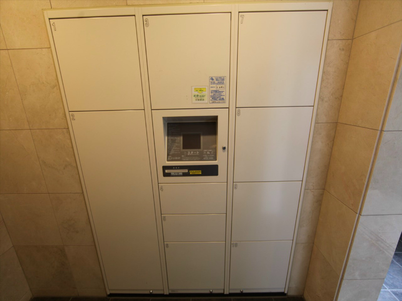 プレサンス名古屋駅前プラチナム 宅配BOX　不在時に荷物の受け取りができます