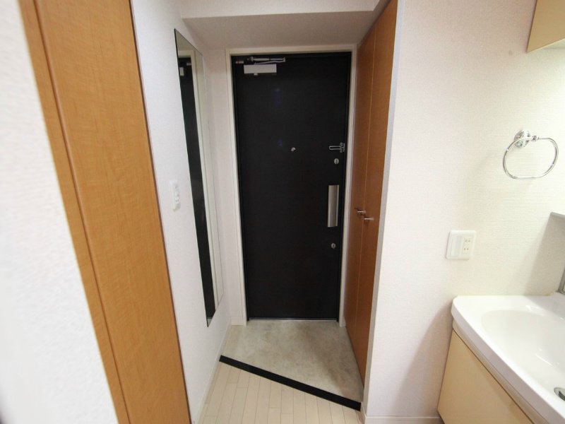 プレサンス名古屋駅前プラチナム 玄関　シューズボックス