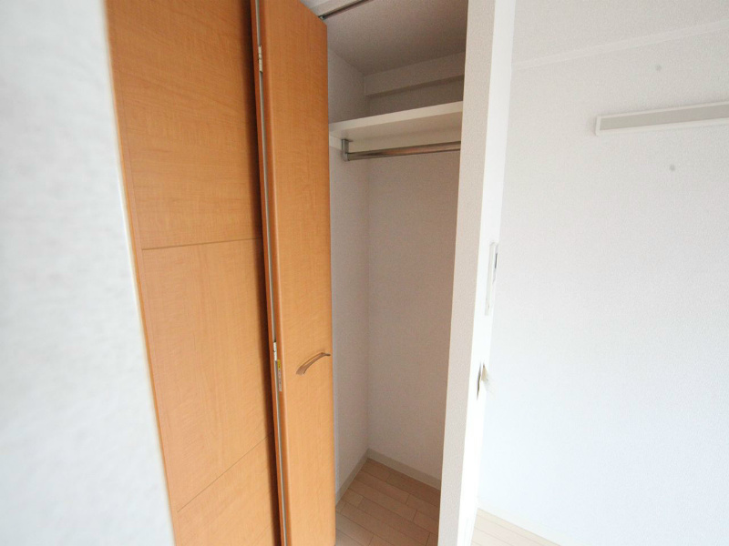 プレサンス名古屋駅前プラチナム 収納　クローゼット　収納充実してます