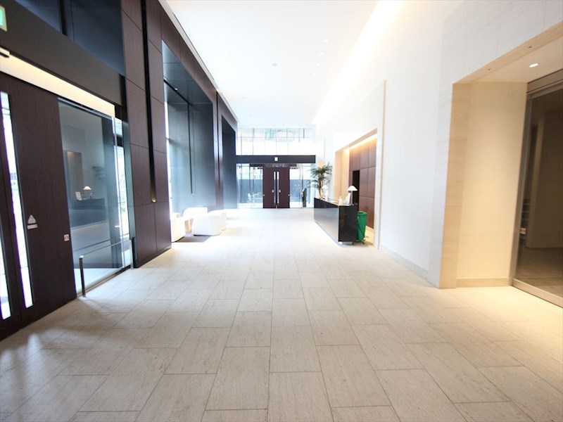 ヴィークタワー名古屋東別院 オートロック　防犯カメラ　宅配BOX　コンシェルジュ