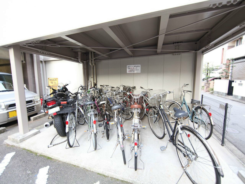 モナークみずほ 屋根付駐輪場