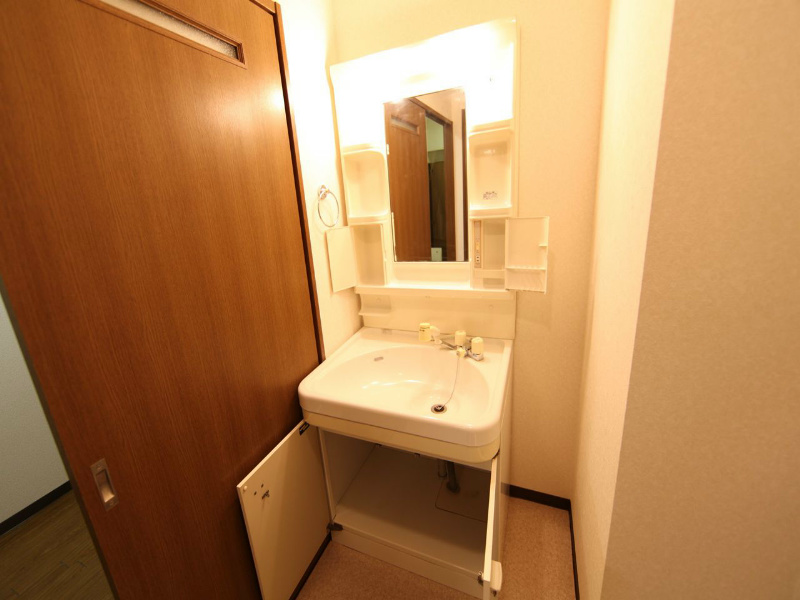 モナークみずほ 脱衣所　独立洗面台（シャンプードレッサー）洗濯機用意できます