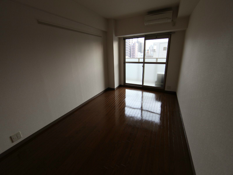 サニー東別院 洋室8帖　エアコン完備　南向き