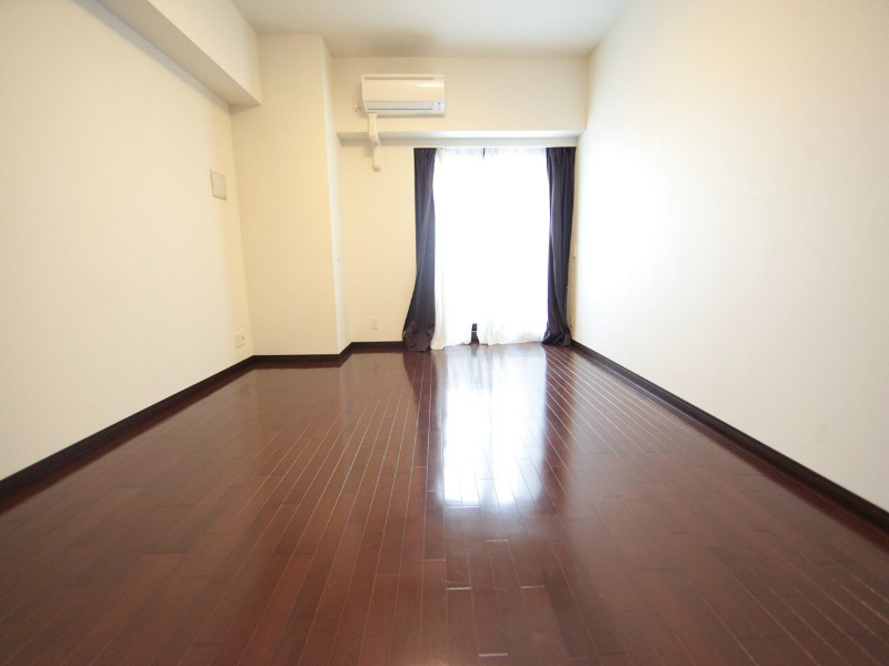 アーデン東別院 洋室13.5帖　クローゼット（収納充実してます）