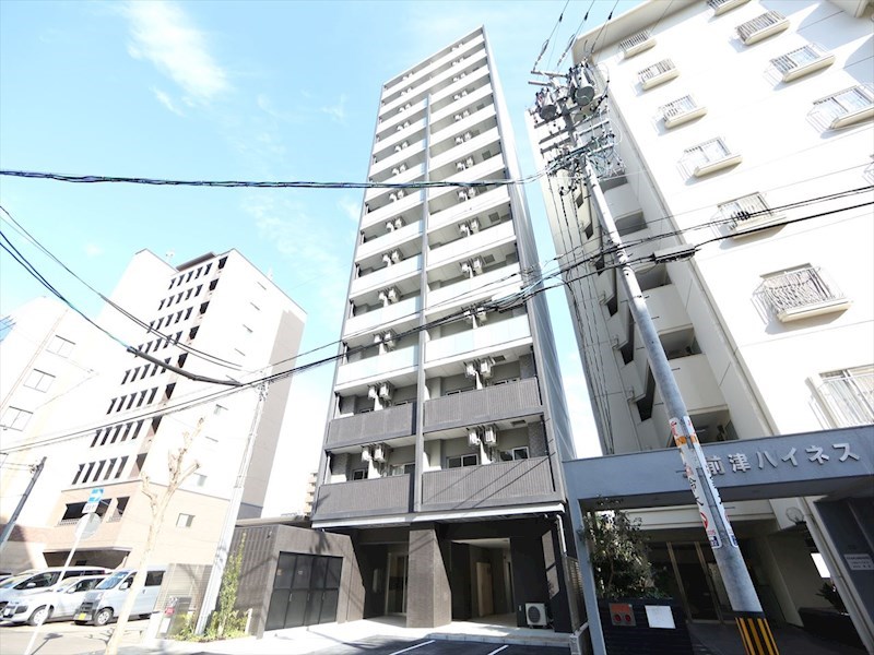 外観　オートロック　宅配ＢＯＸ　防犯カメラ