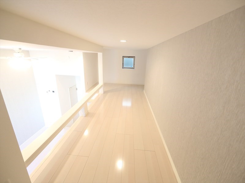 コンフォルタ杉村 上階ロフト6帖（収納としてもお部屋としても使えます）
