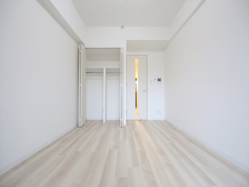 Ｓ－ＲＥＳＩＤＥＮＣＥ堀田 洋室7.6帖　クローゼット付（収納充実してます）