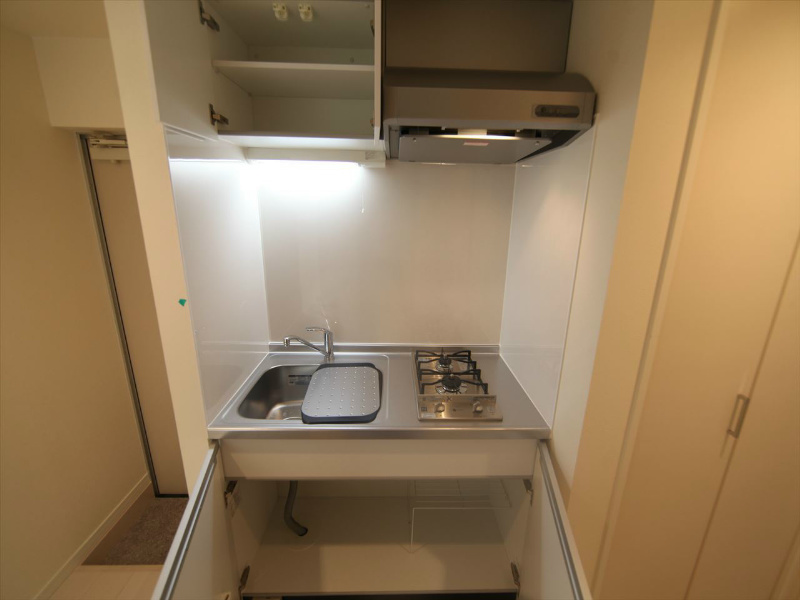 オークラレジデンス栄生 システムキッチン（ガス2口）冷蔵庫・レンジ等ご用意できます