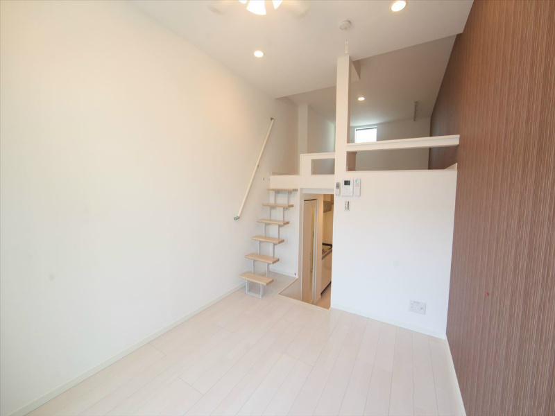 ＢＥＡＭ　ＭＥＩＥＫＩ（ビームメイエキ） 洋室6.1帖　上段ロフト6.1帖（収納でも部屋でも使えます）