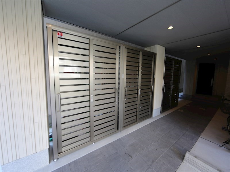 エテルノ幅下 敷地内ゴミ捨て場
