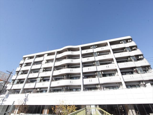 外観 オートロック付 集合ポスト有り