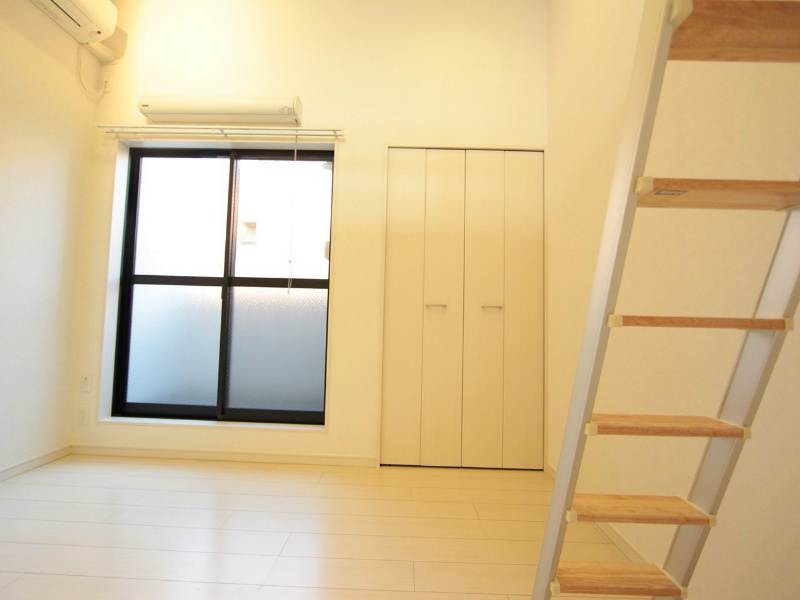 グリーン・ノア 洋室7.8帖　ロフト5.4帖（収納でも部屋でも使えます）