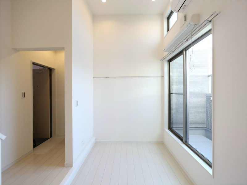 アーバンレックス名古屋南 洋室5.1帖　アンダーロフト4.8帖（収納としても使えます）